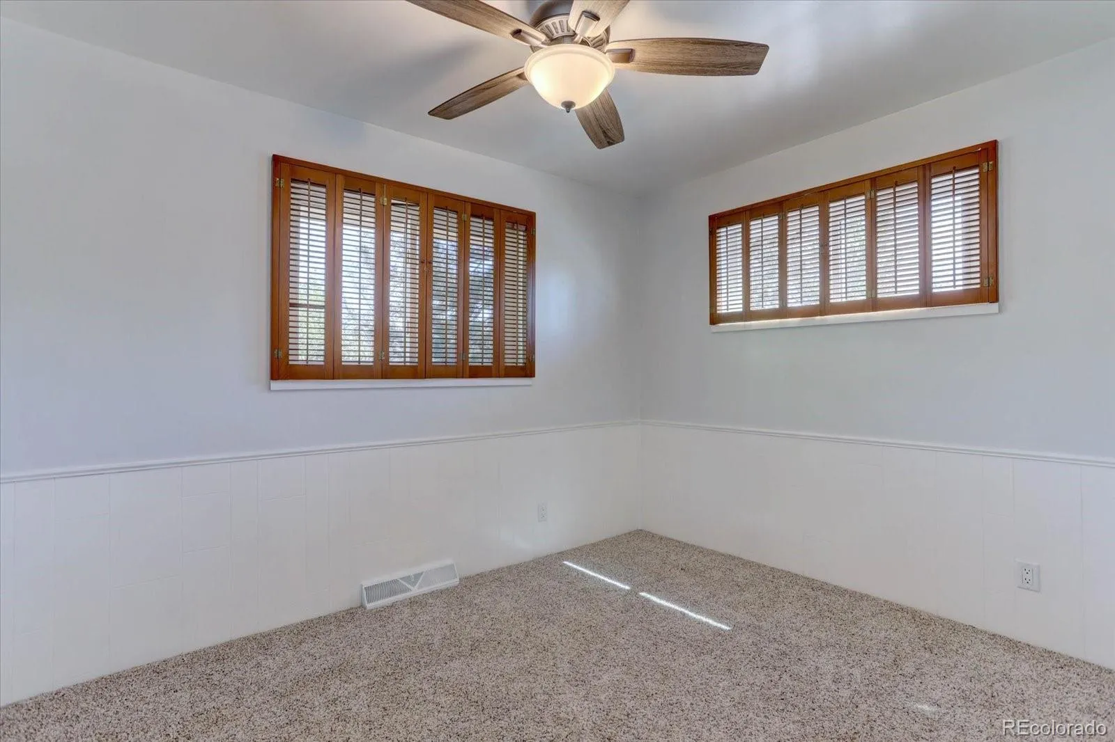3630 W Saratoga Avenue Littleton CO 80123 MLS #REC4822599 05152026195607 1600 16