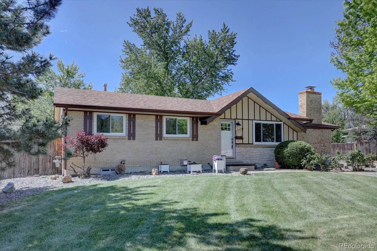 3630 W Saratoga Avenue Littleton CO 80123 MLS #REC4822599 05152026195607 1600 3