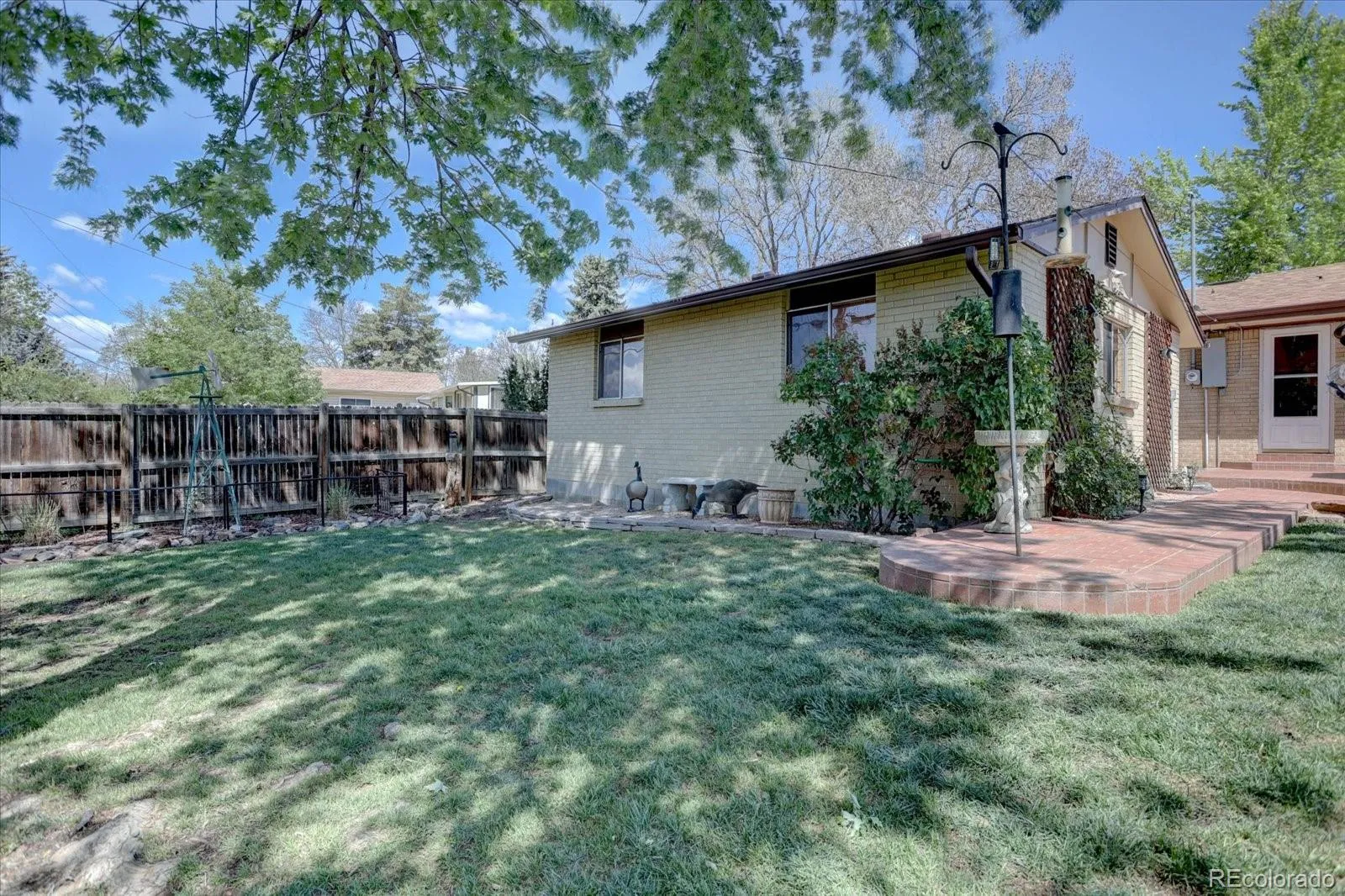 3630 W Saratoga Avenue Littleton CO 80123 MLS #REC4822599 05152026195607 1600 34