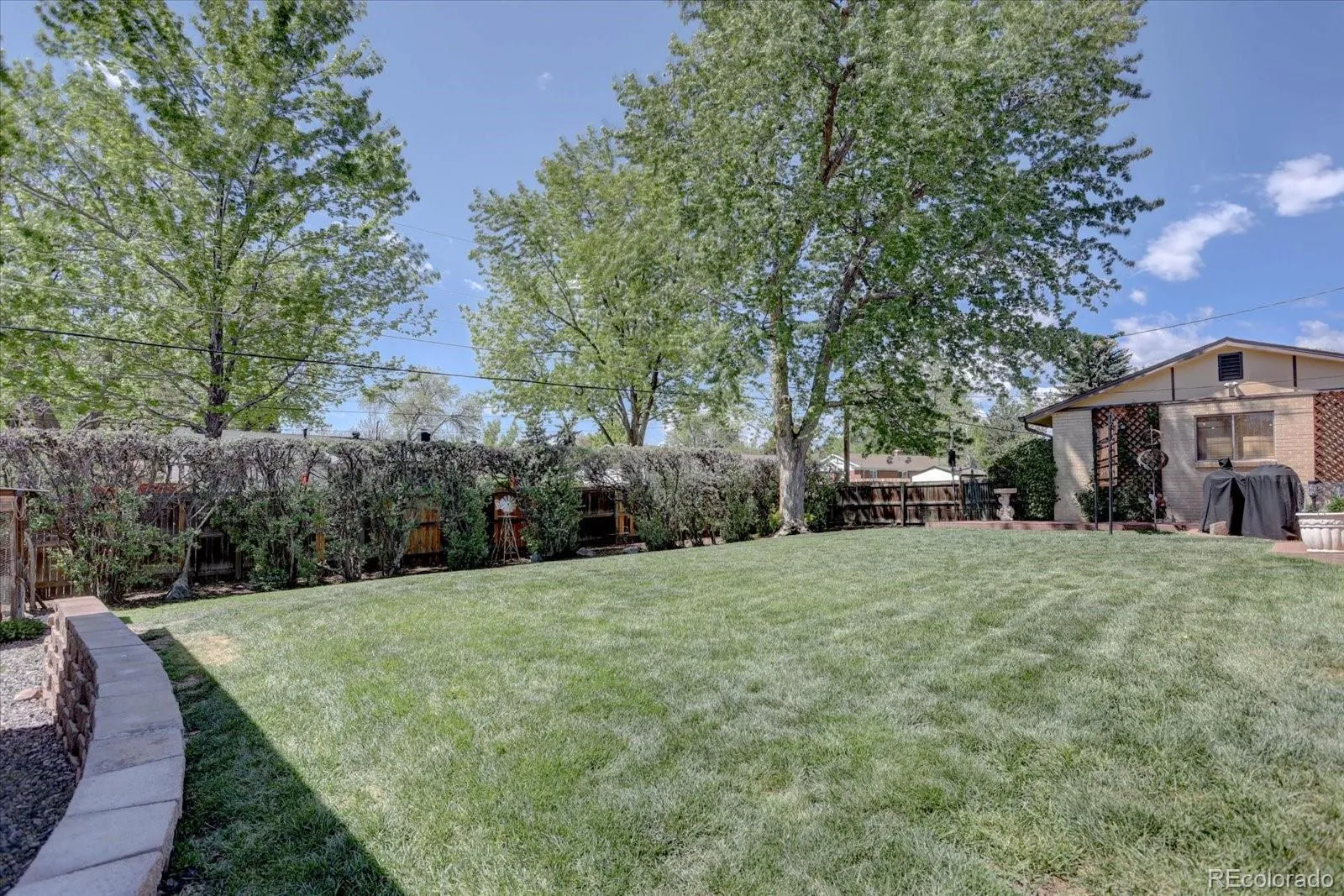 3630 W Saratoga Avenue Littleton CO 80123 MLS #REC4822599 05152026195607 1600 40