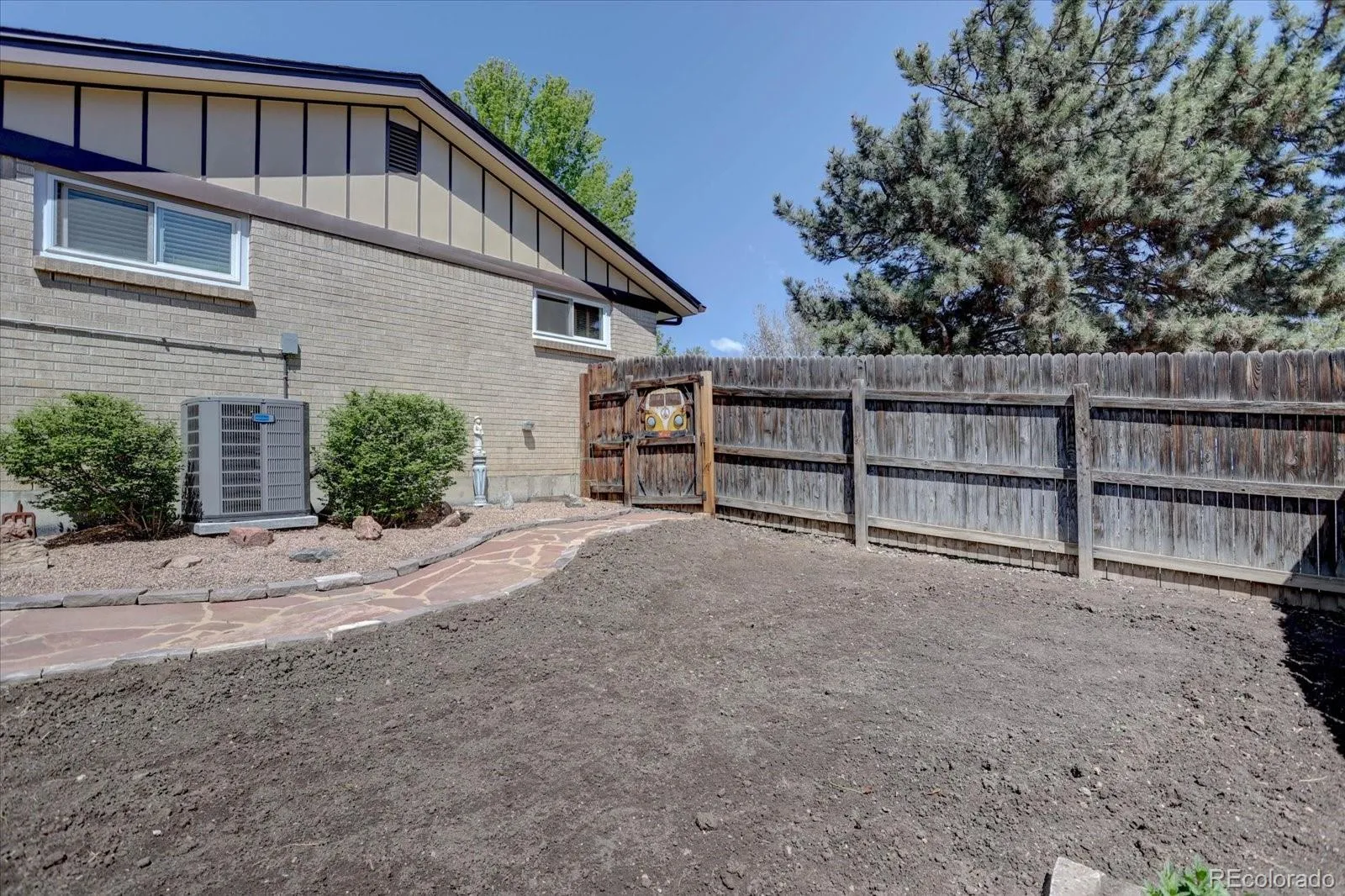 3630 W Saratoga Avenue Littleton CO 80123 MLS #REC4822599 05152026195607 1600 43