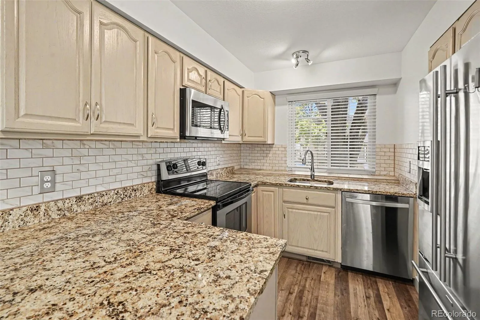 1936 Newland Court Lakewood CO 80214 MLS #REC4823773 05132026225153 1600 15