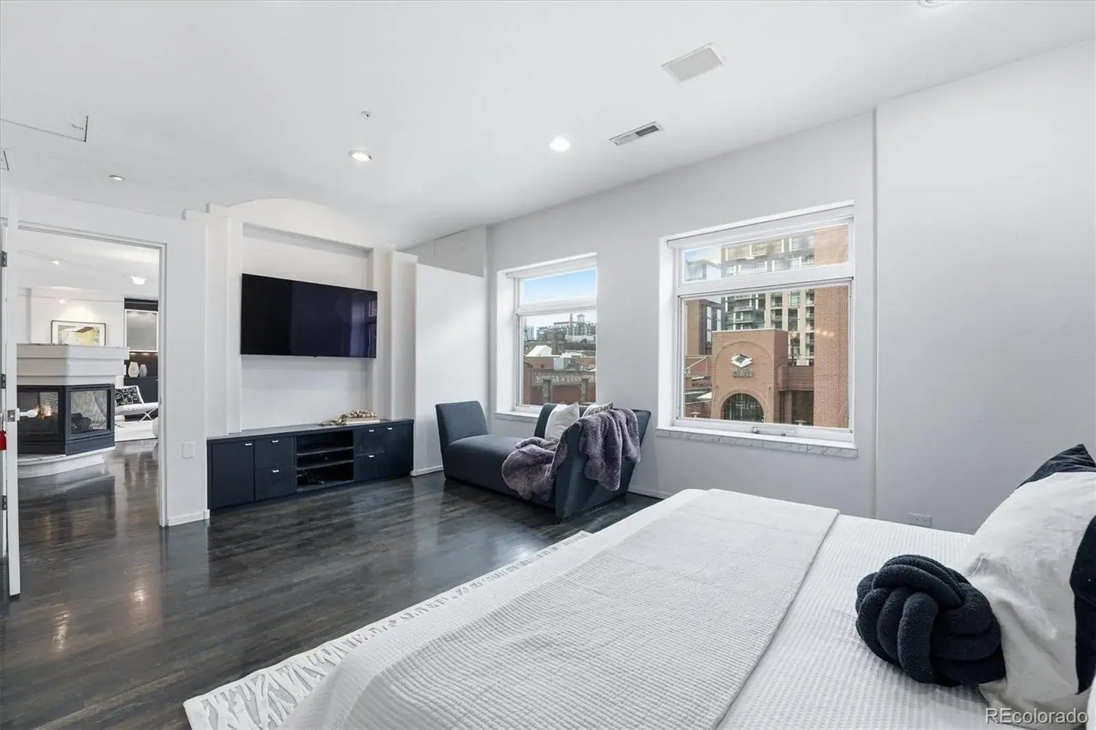 02252026043101 1600 11