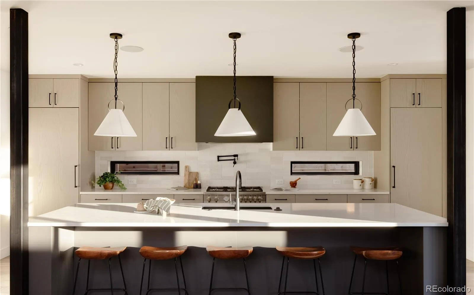 04102026165840 1600 14