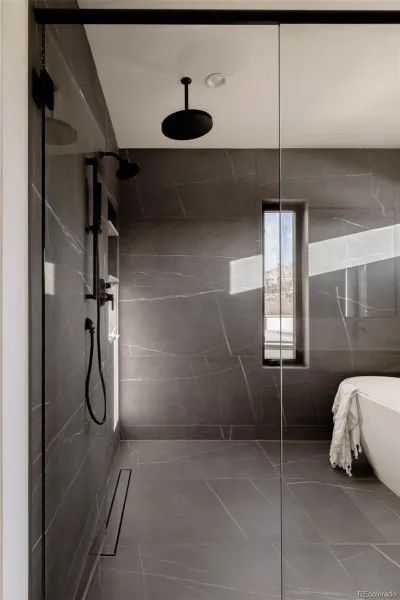 04102026165840 800 25