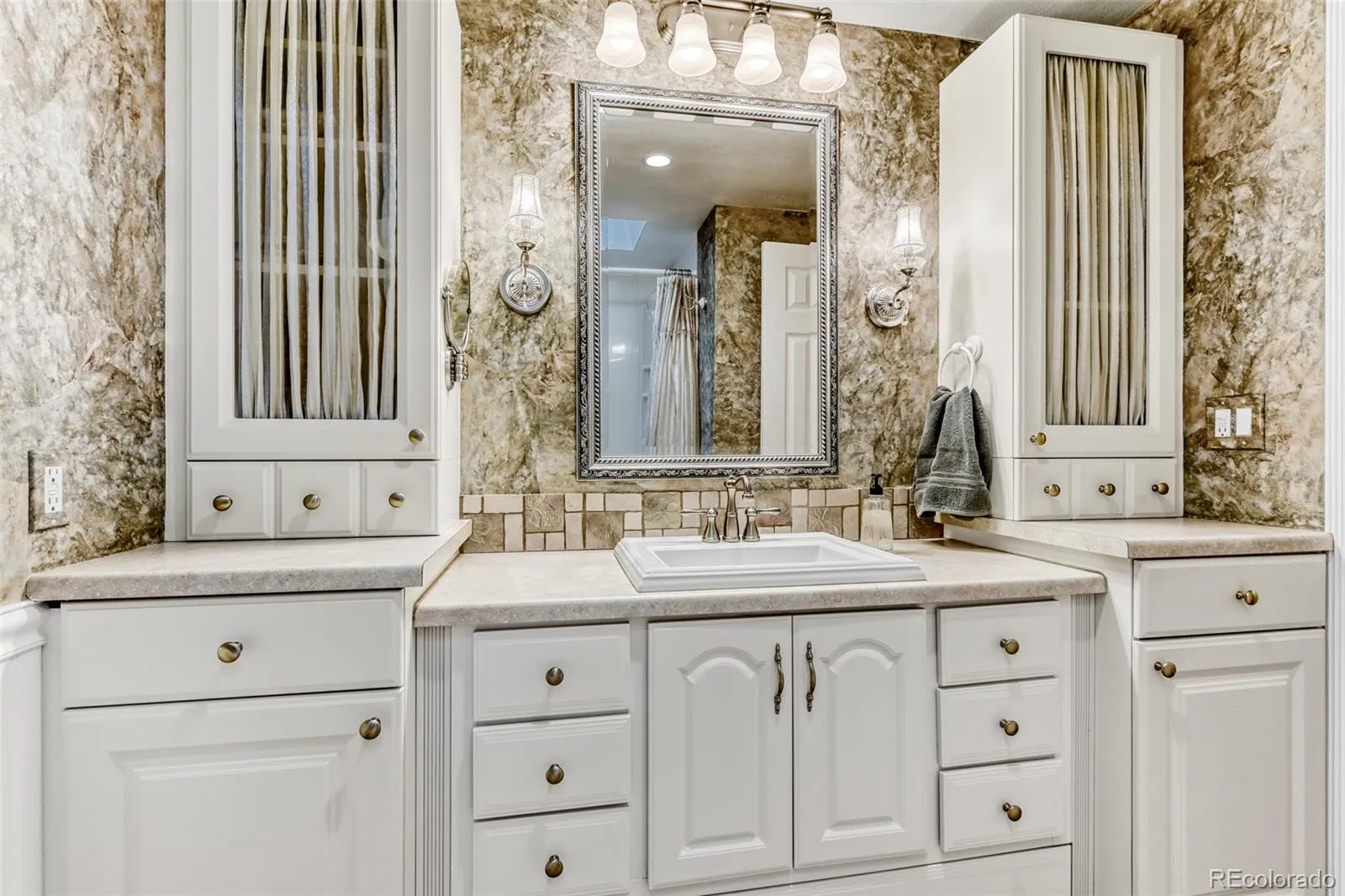 04032026142017 1600 18