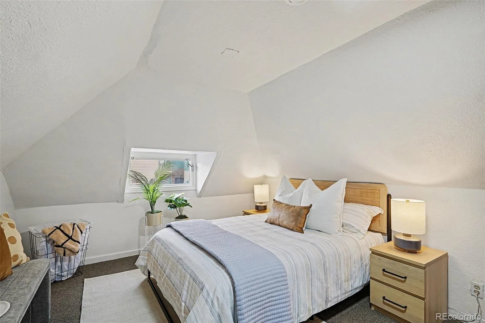 04082026230724 1600 16