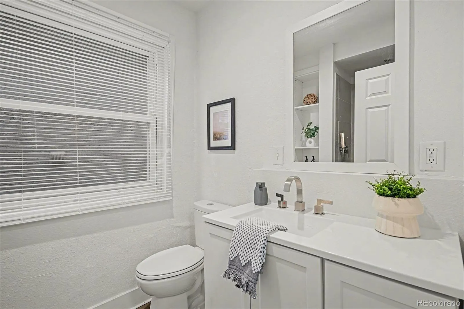 04082026230724 1600 17