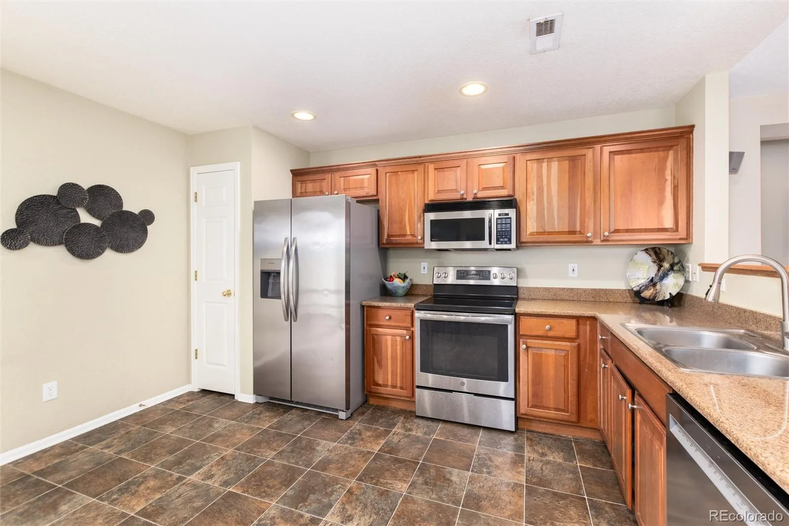 3516 Dexter Court Denver CO 80207 | MLS #REC4831575 08252026201007 1600 11
