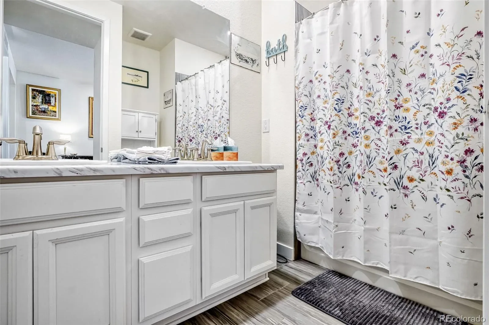 8901 S Ukraine Court Aurora CO 80016 MLS #REC4835784 03132026201545 1600 20