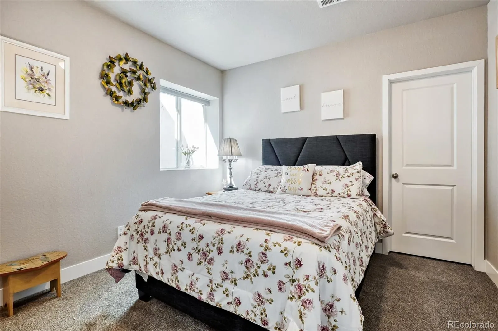 8901 S Ukraine Court Aurora CO 80016 MLS #REC4835784 03132026201545 1600 26