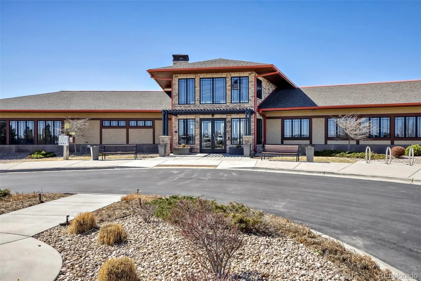 8901 S Ukraine Court Aurora CO 80016 MLS #REC4835784 03132026201545 1600 39