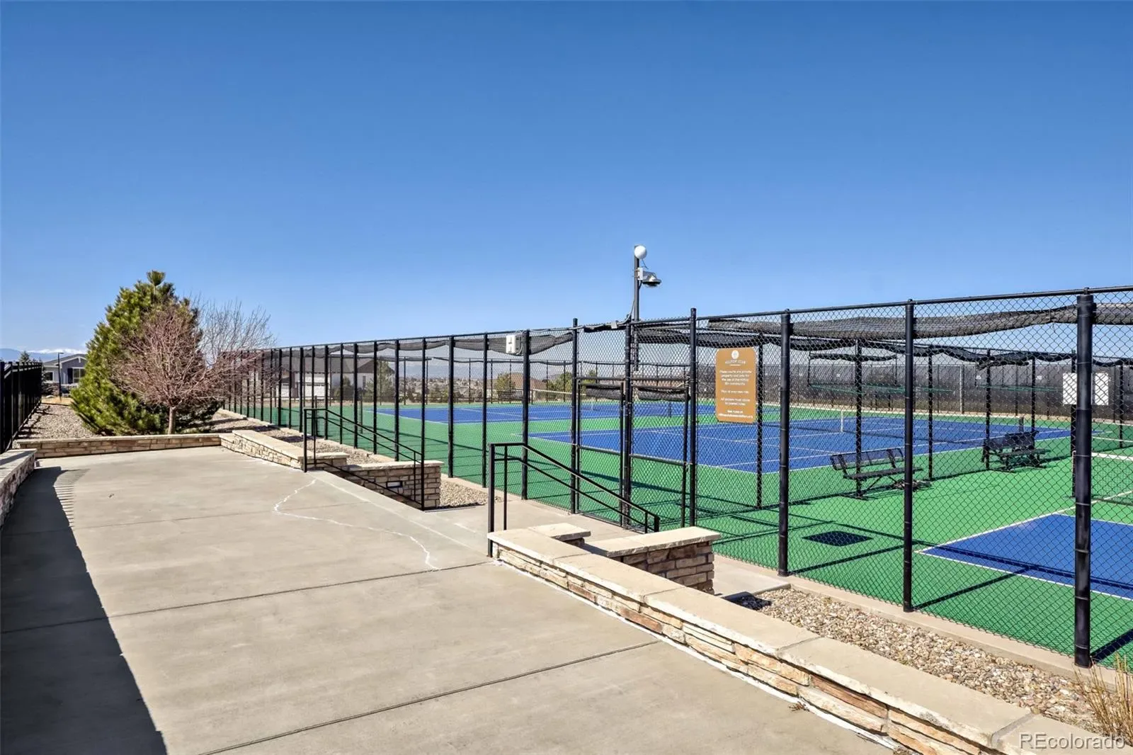 8901 S Ukraine Court Aurora CO 80016 MLS #REC4835784 03132026201545 1600 47