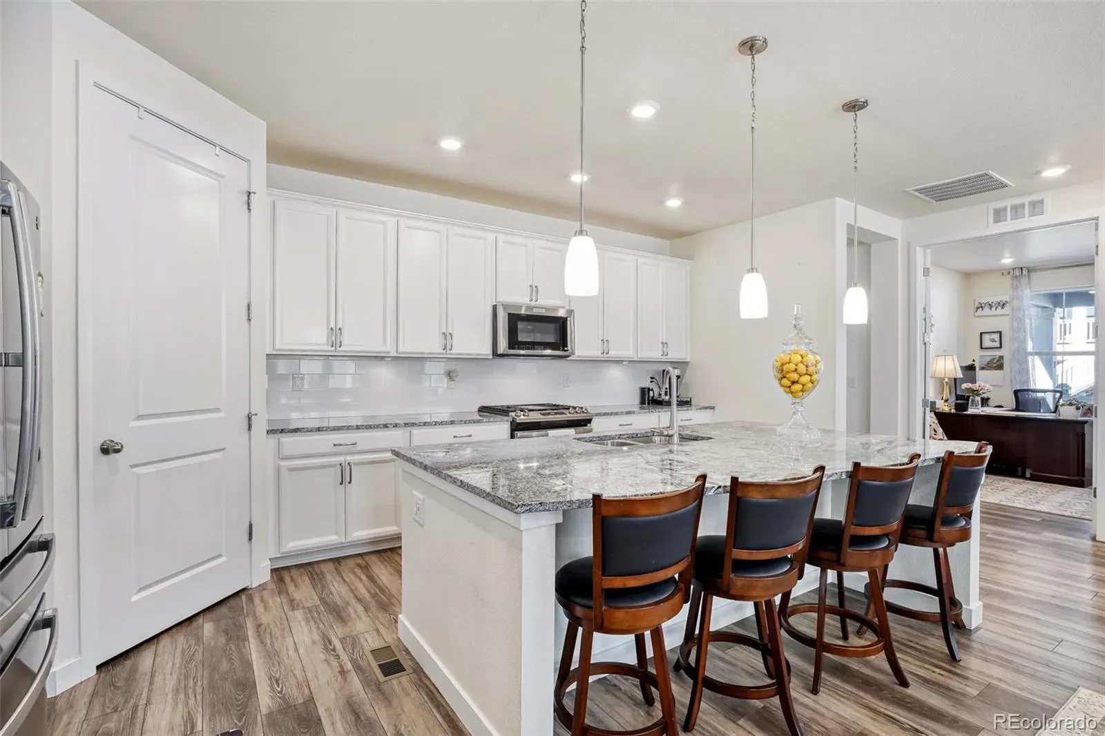 8901 S Ukraine Court Aurora CO 80016 MLS #REC4835784 03132026201545 1600 5