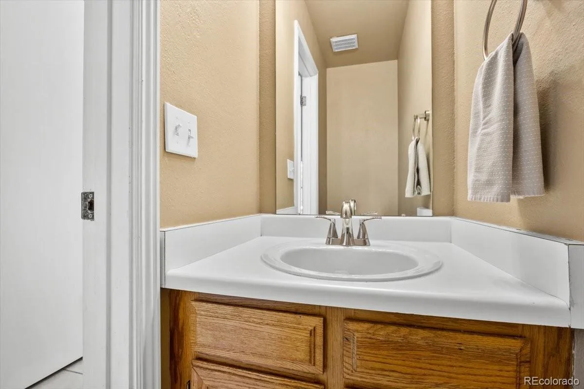 1342 S Idalia Street Aurora CO 80017 | MLS #REC4835812 06192026050826 1200 22