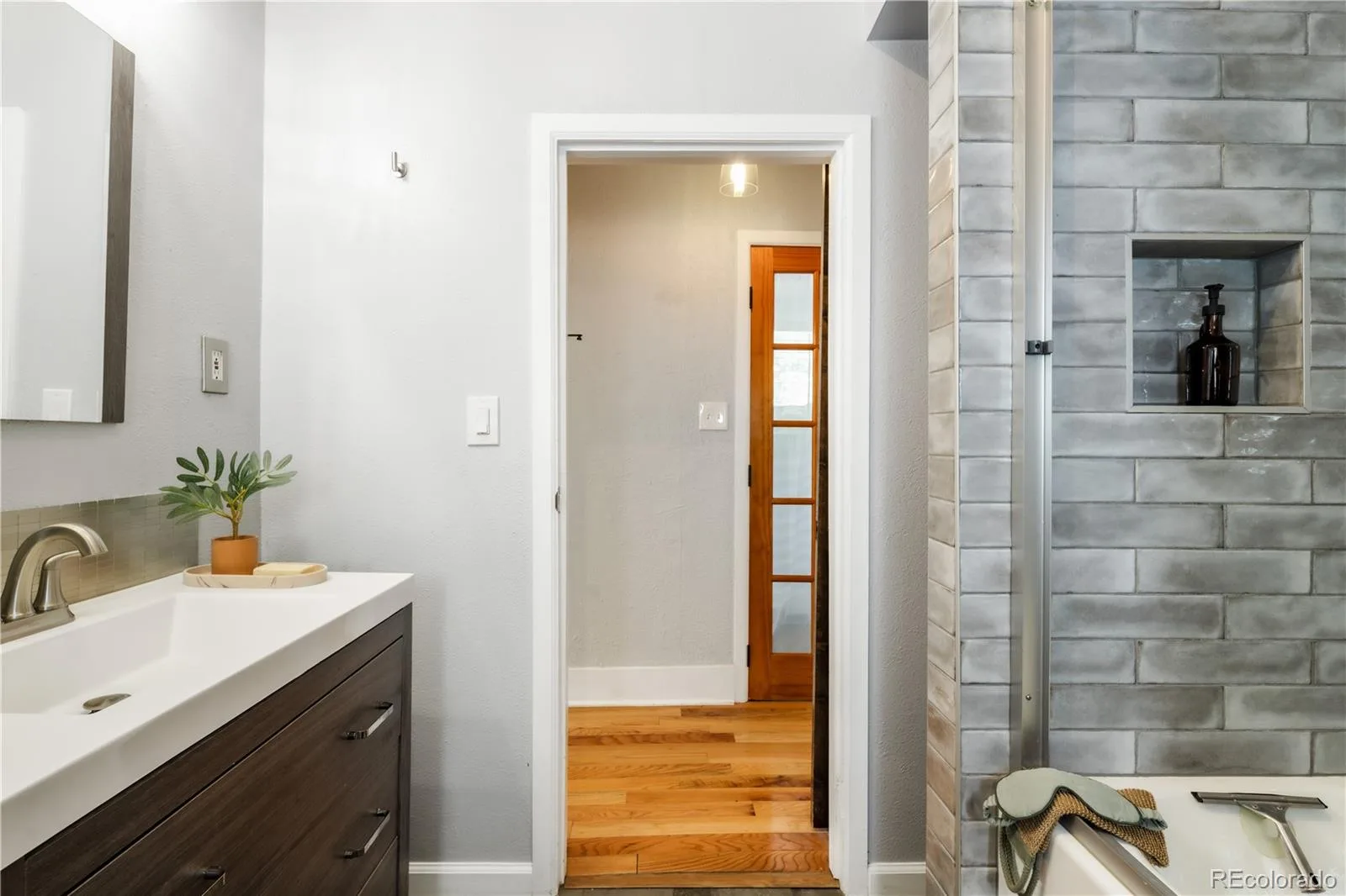 2339 N Gilpin Street Denver CO 80205 MLS #REC4836194 06162026173002 1600 22