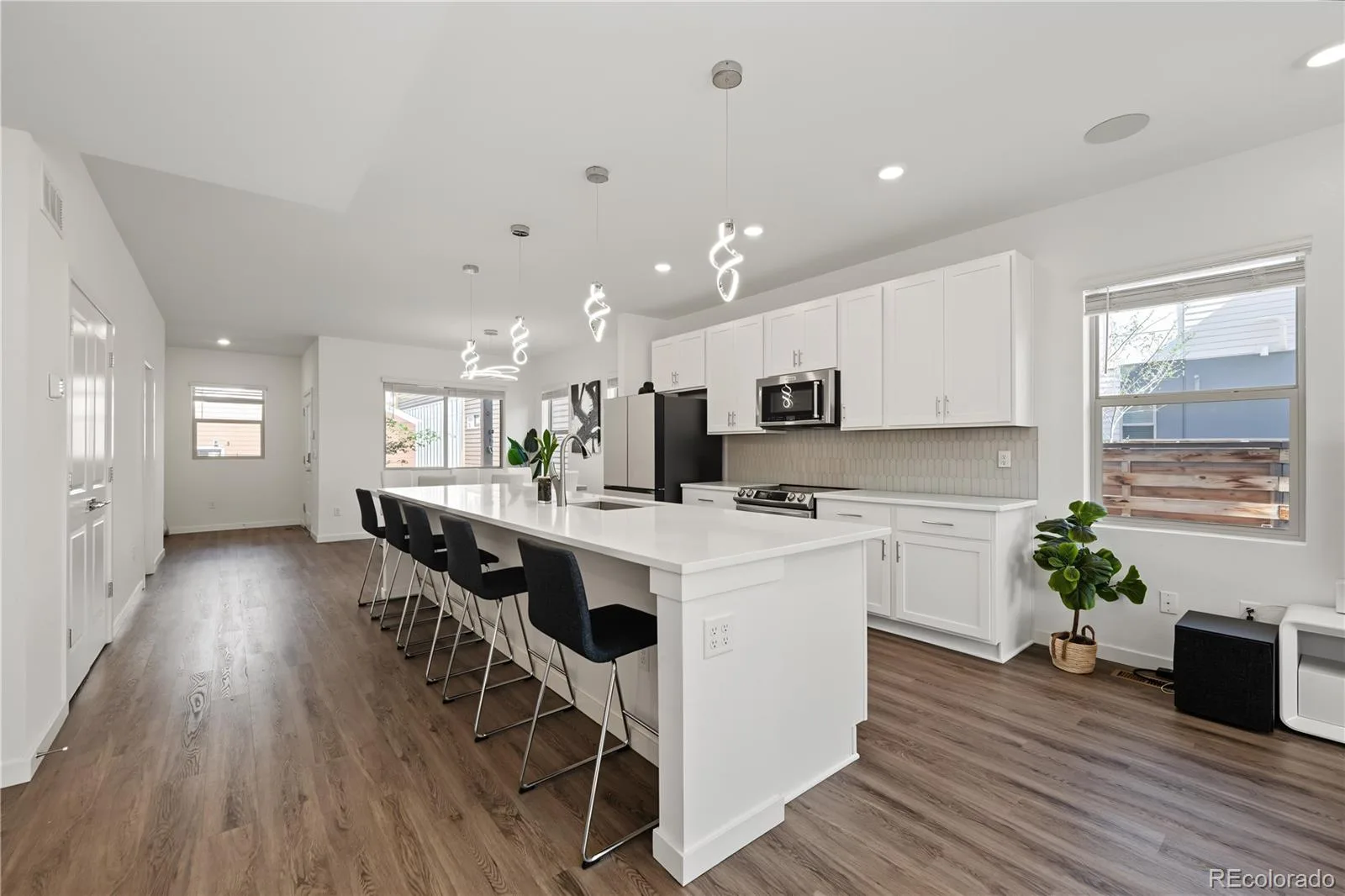 6875 Juniper Lane Arvada CO 80007 | MLS #REC4842821 08192026005737 1600 10