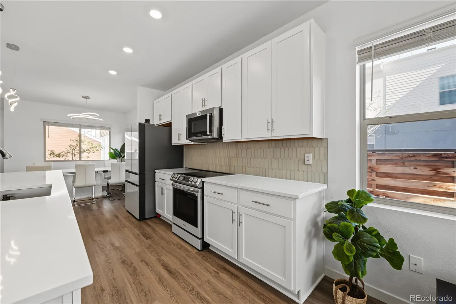 6875 Juniper Lane Arvada CO 80007 | MLS #REC4842821 08192026005737 1600 12