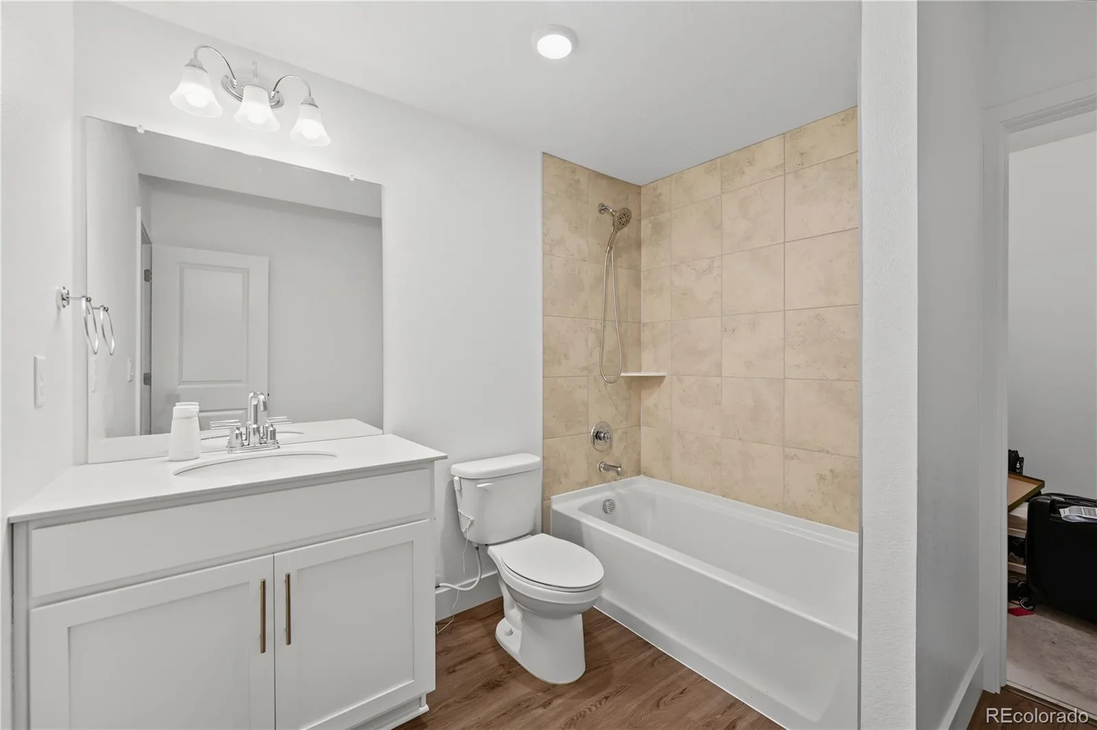 6875 Juniper Lane Arvada CO 80007 | MLS #REC4842821 08192026005737 1600 22