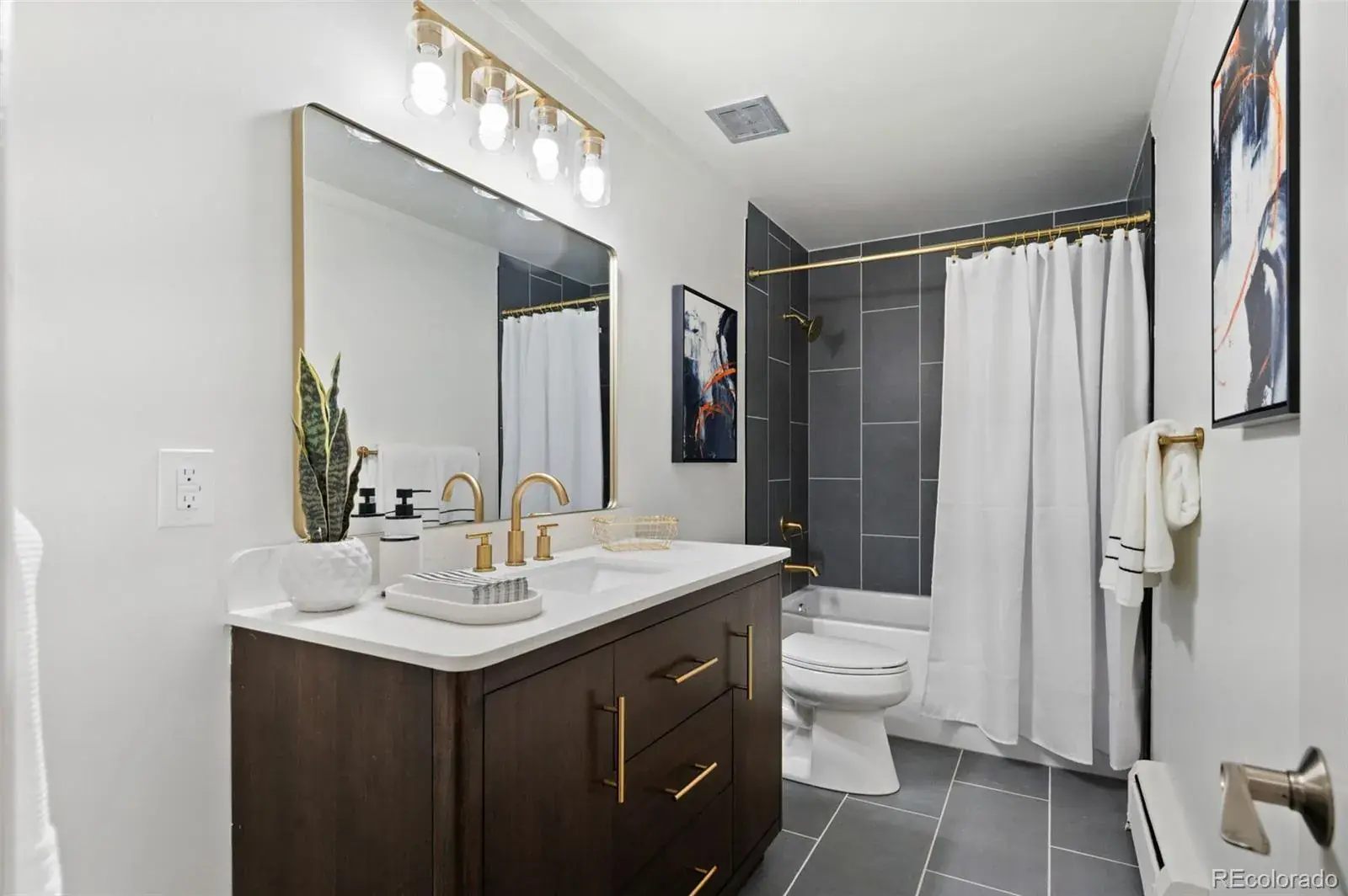 6530 E Colorado Drive Denver CO 80224 MLS #REC4848899 03052026003616 1600 40