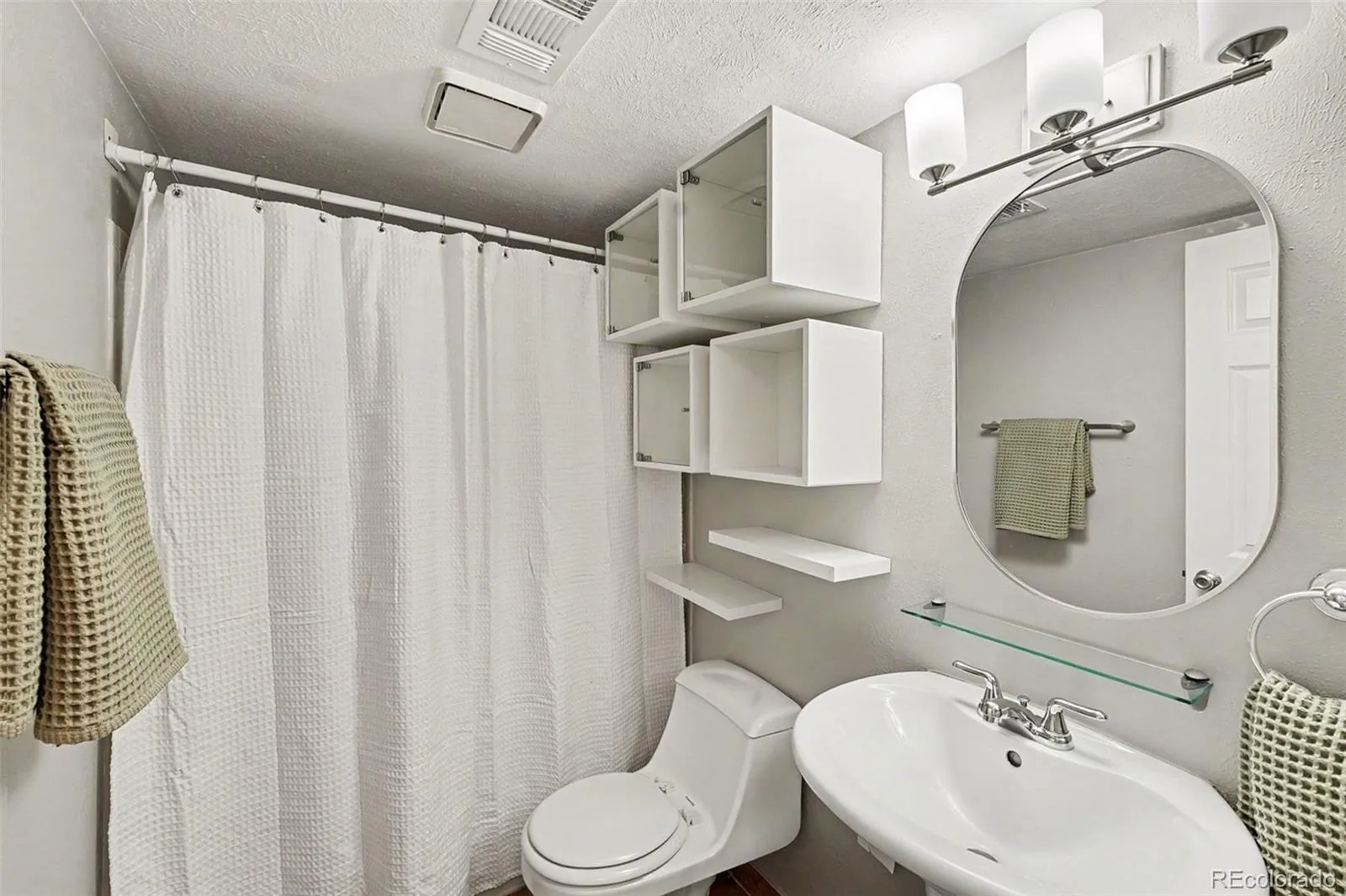 4820 E Kentucky Avenue #E Denver CO 80246 MLS #REC4849320 05142026211650 1600 14