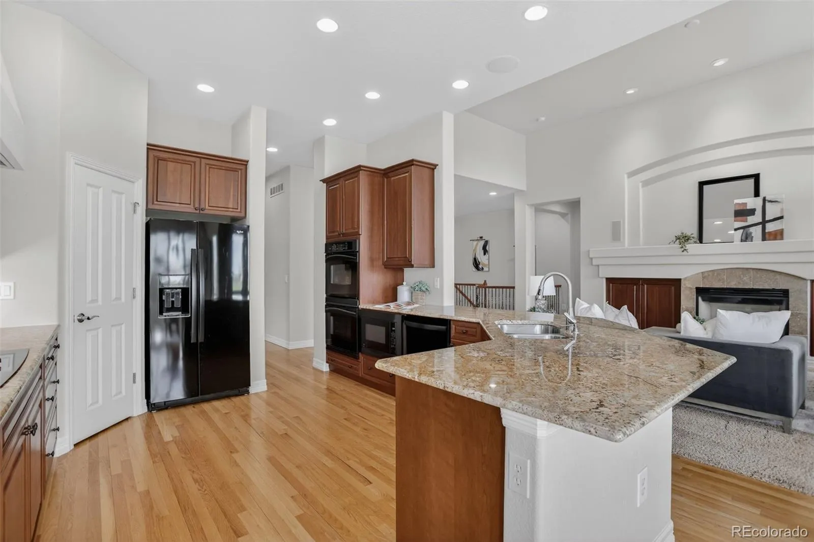 6568 S Blackhawk Way Aurora CO 80016 MLS #REC4849999 04132026184210 1600 15