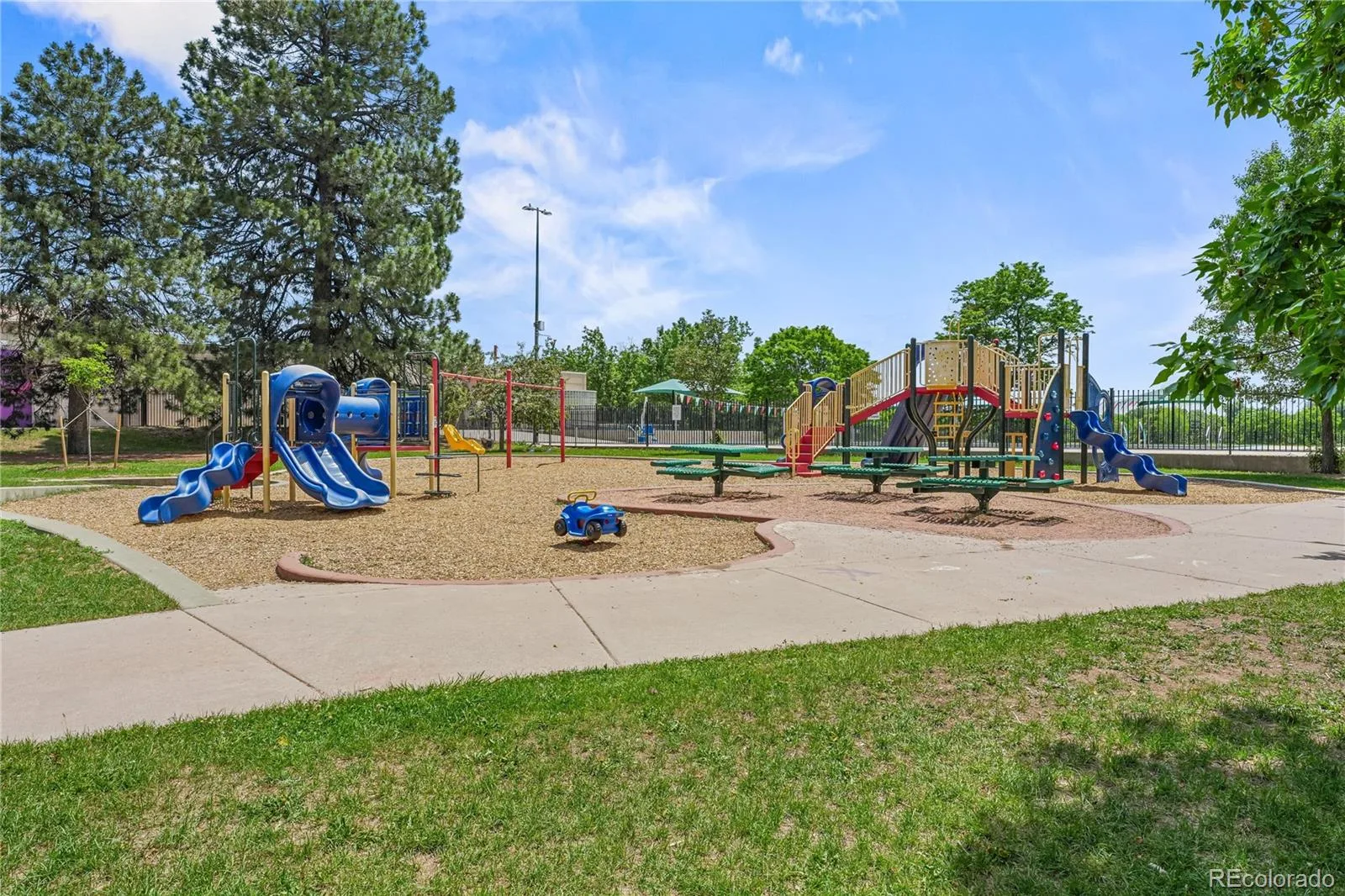 2140 S Sherman Street Denver CO 80210 | MLS #REC4851634 08272026172045 1600 8