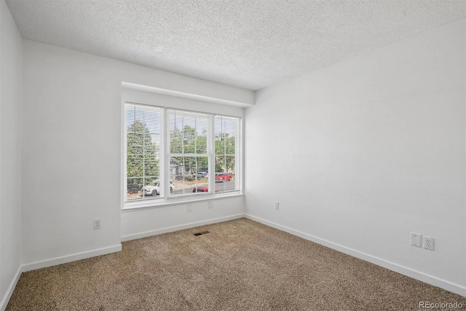 1156 S Rifle Circle Aurora CO 80017 | MLS #REC4852315 07232026073421 1600 21