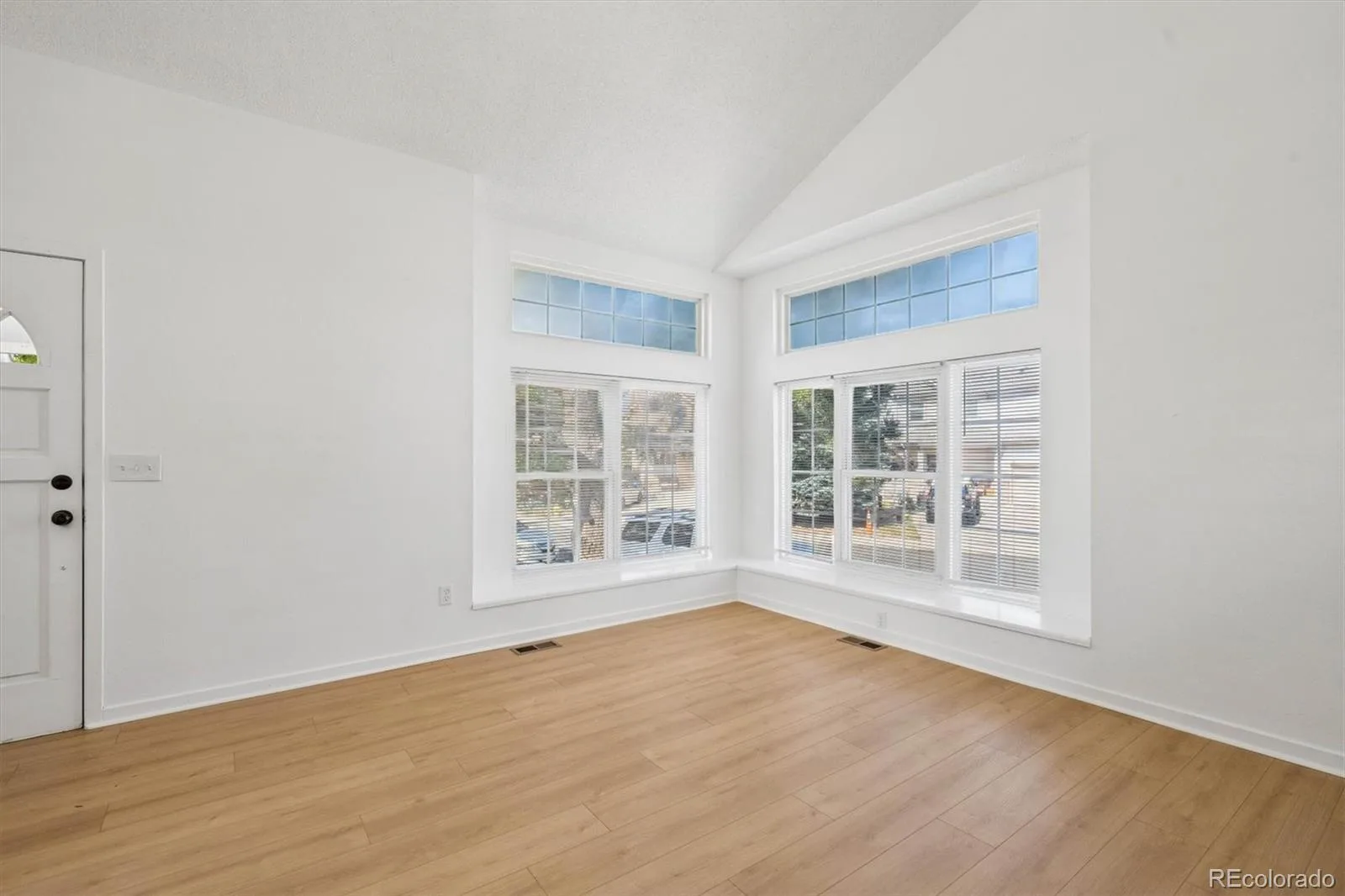 1156 S Rifle Circle Aurora CO 80017 | MLS #REC4852315 07232026073421 1600 3