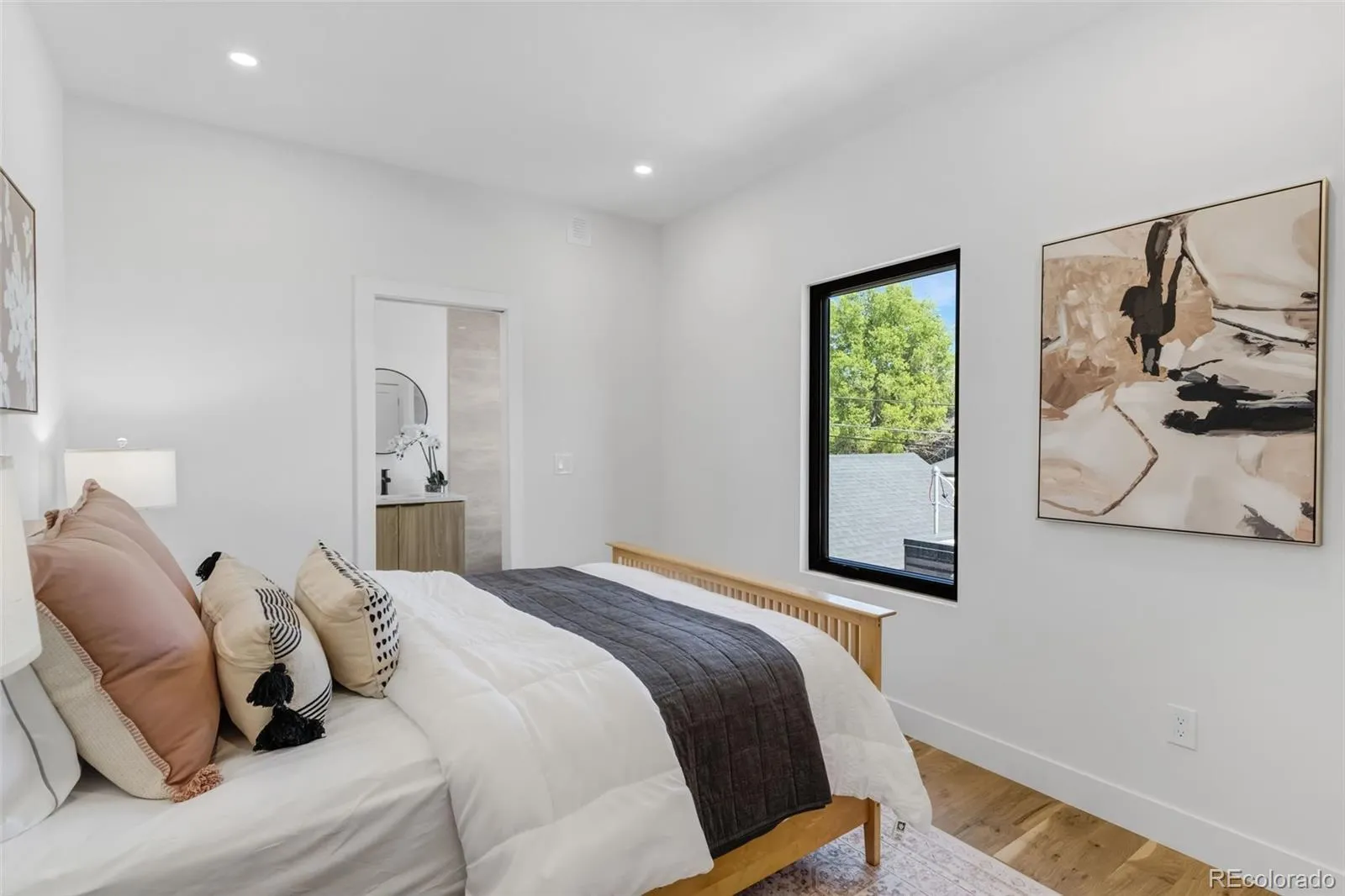 04212026084722 1600 16