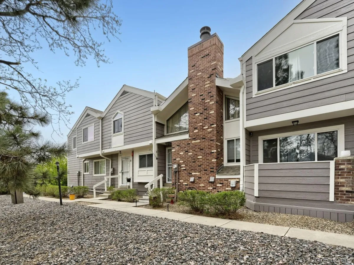 6840 W 84th Circle #4 Arvada CO 80003 | MLS #REC4856419 04172026043835 1200 1
