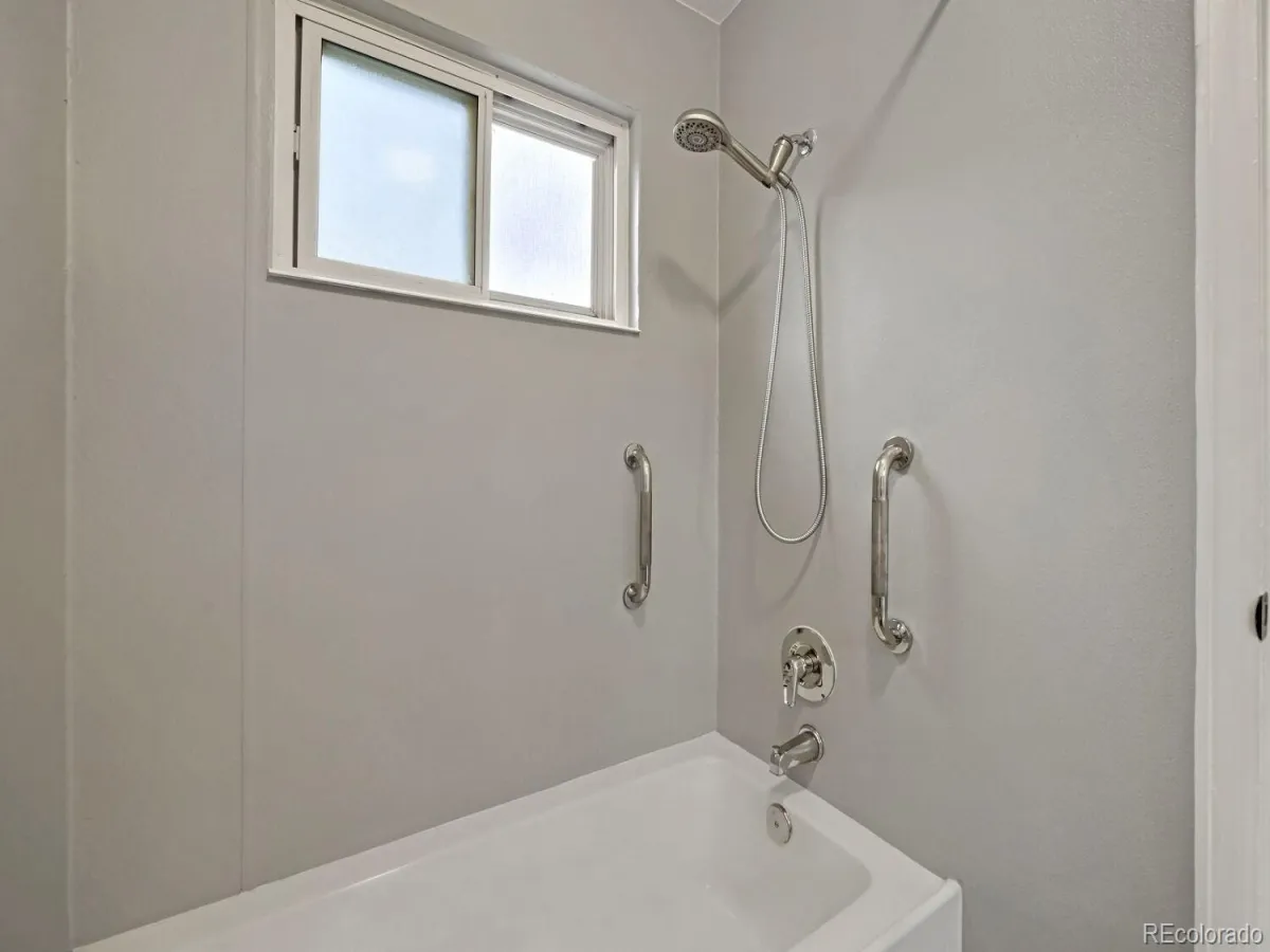 6840 W 84th Circle #4 Arvada CO 80003 | MLS #REC4856419 04172026043835 1200 27