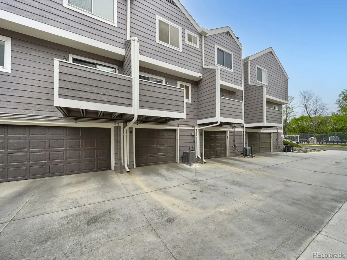 6840 W 84th Circle #4 Arvada CO 80003 | MLS #REC4856419 04172026043835 1200 30