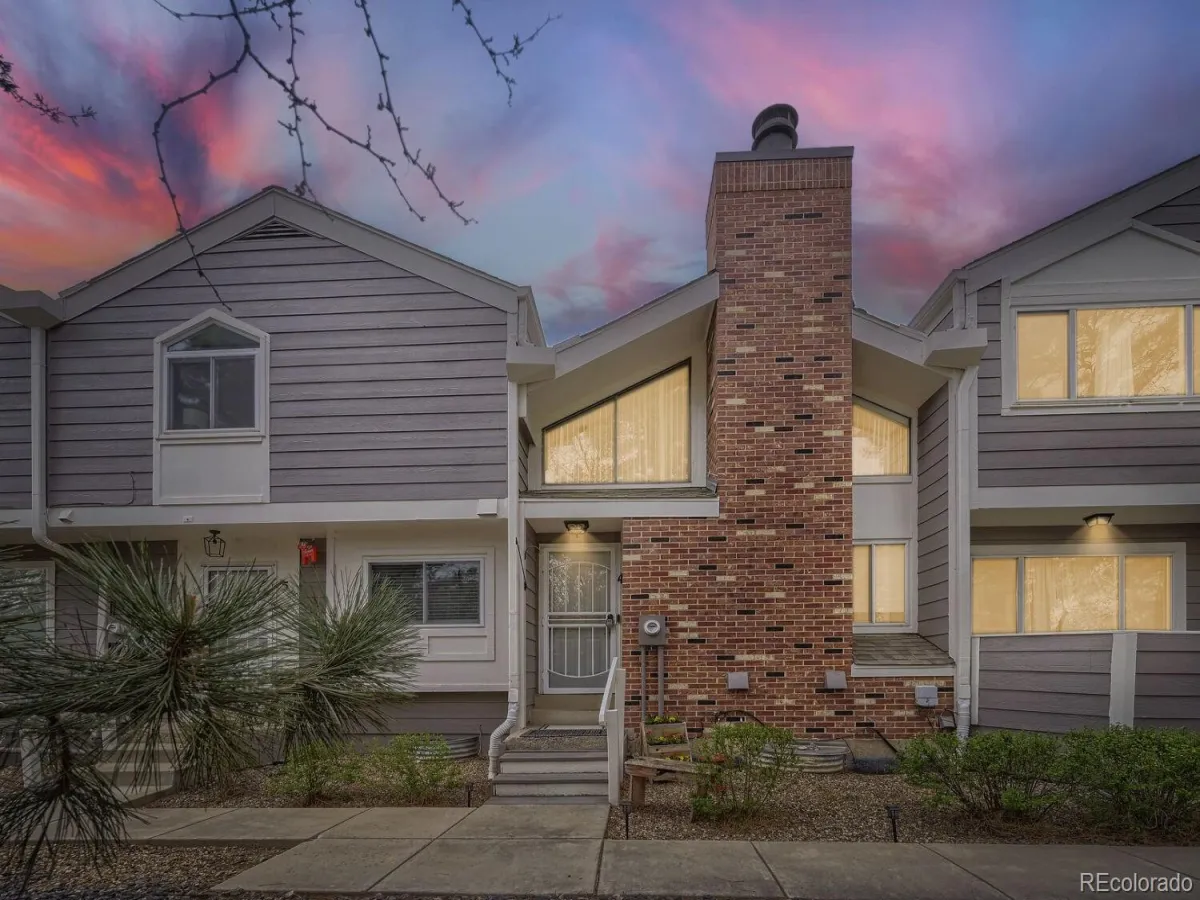 6840 W 84th Circle #4 Arvada CO 80003 | MLS #REC4856419 04172026043835 1200 32