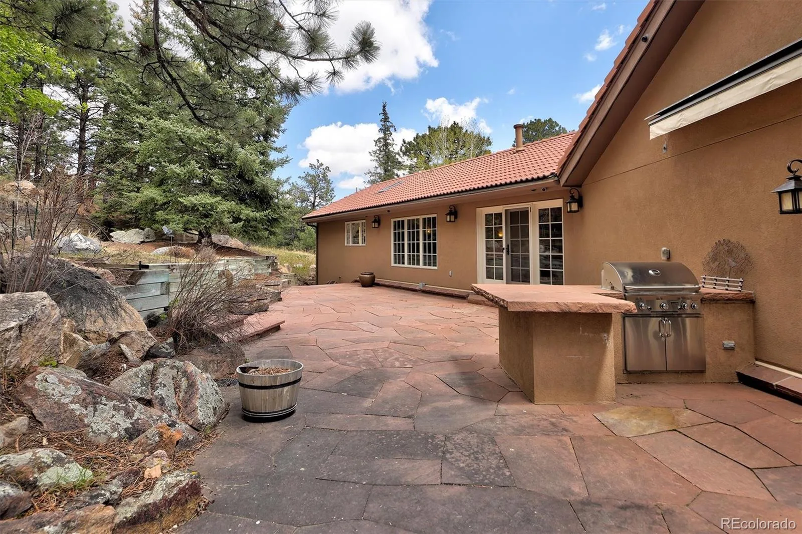 1952 Montane Drive Golden CO 80401 | MLS #REC4857550 08122026193516 1600 23