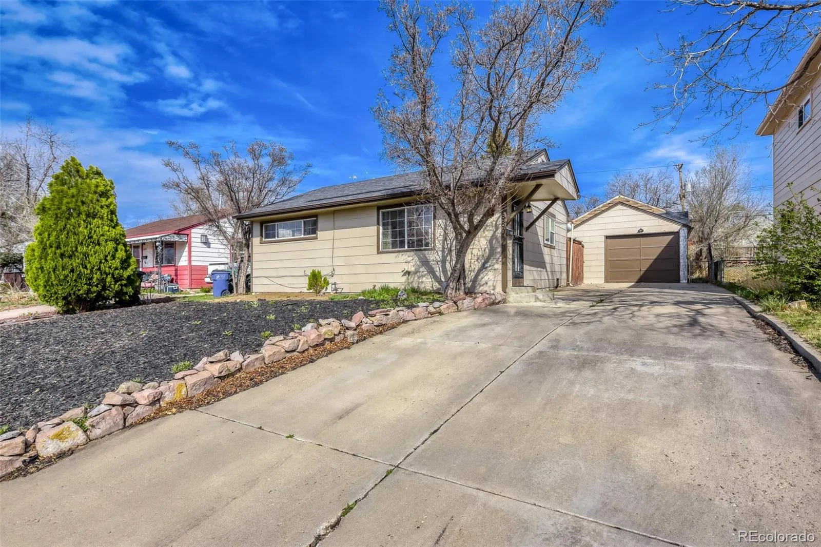 04112026004202 1600 0