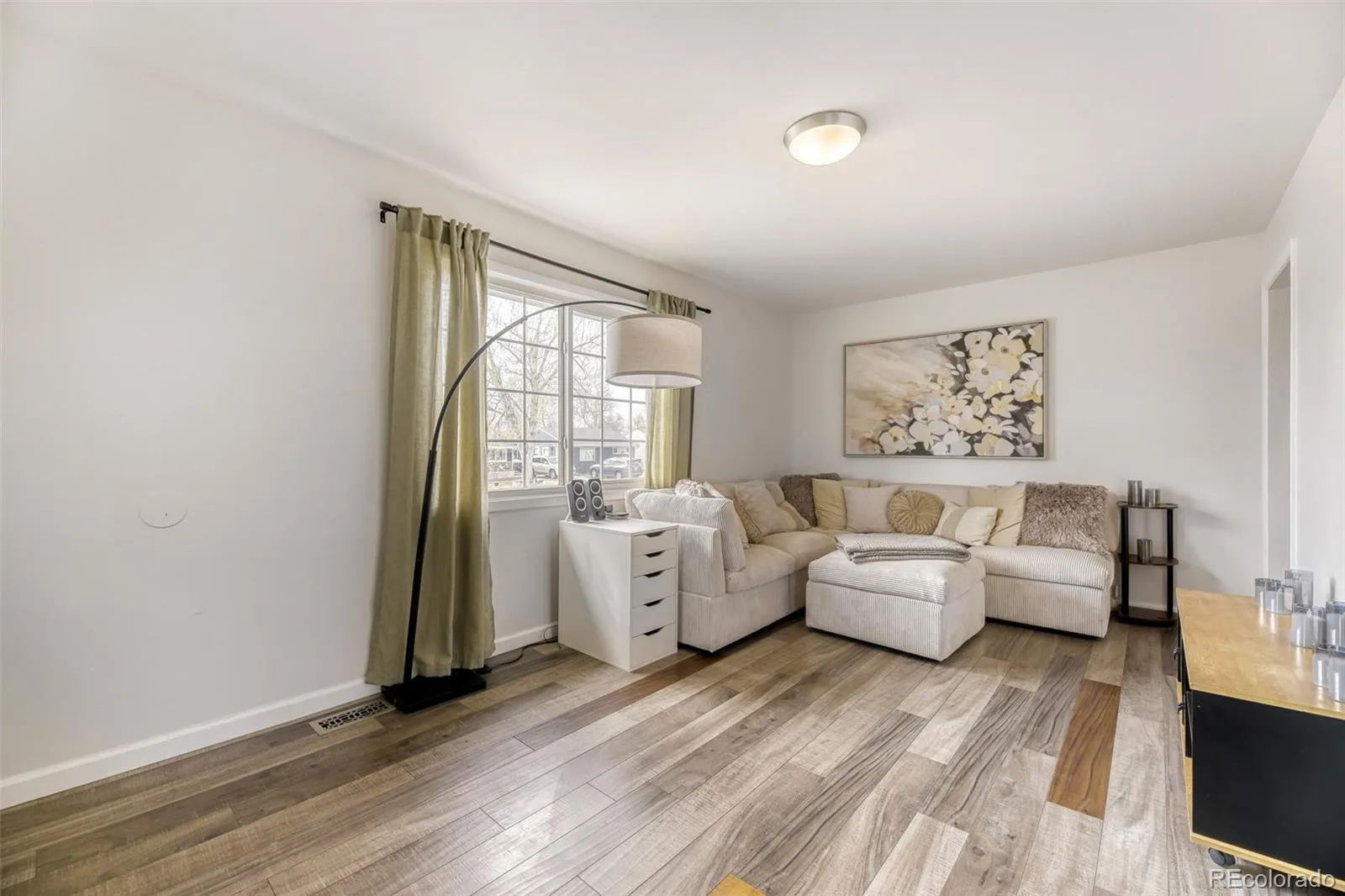 04112026004202 1600 1