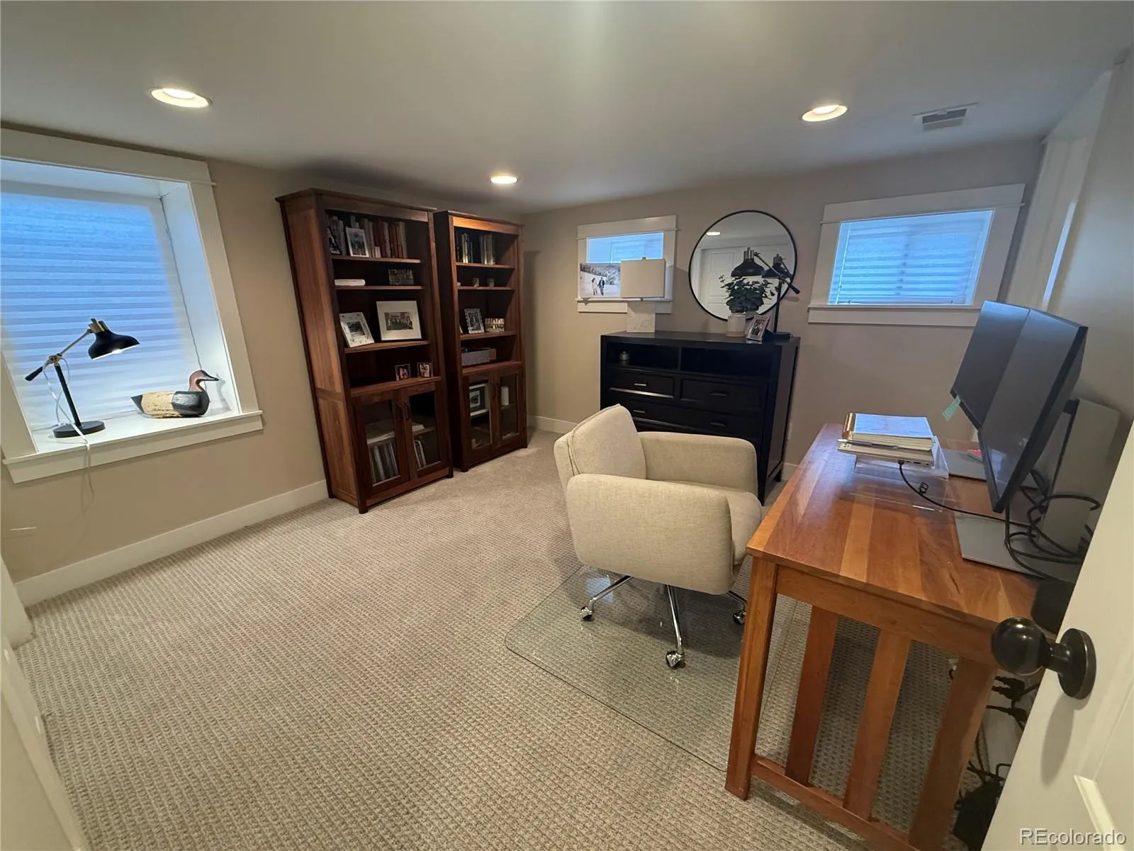 04182026181838 1600 12