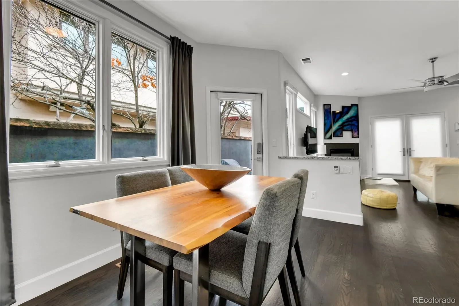 03272026032011 1600 12