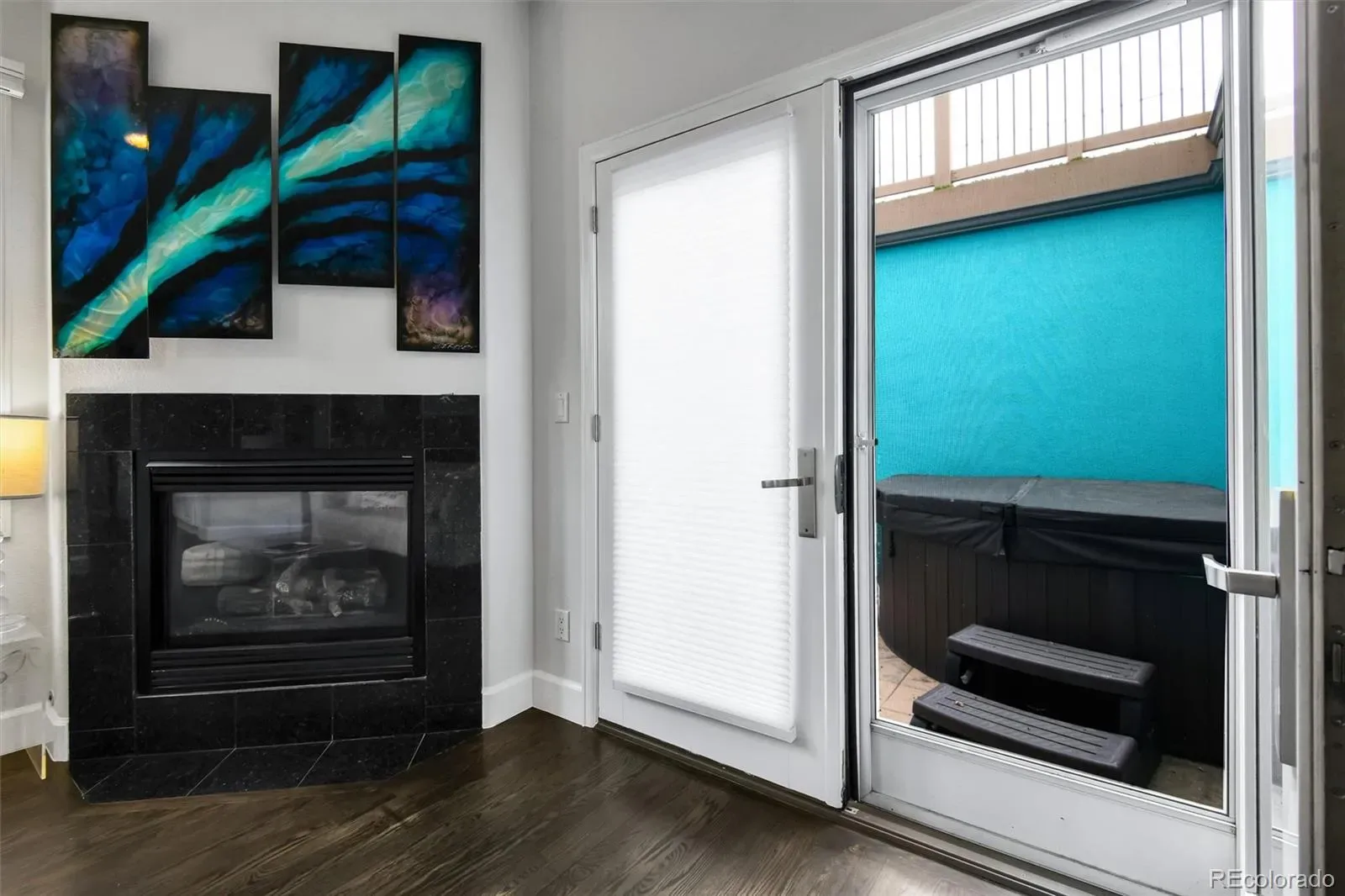 03272026032011 1600 14