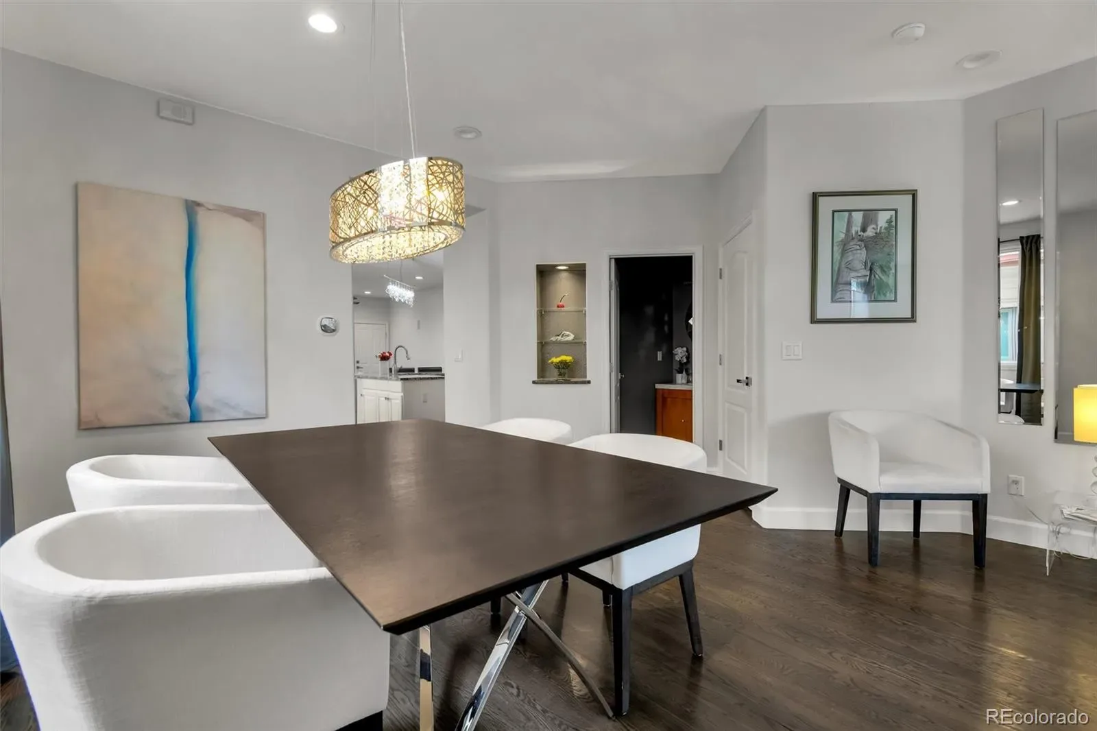 03272026032011 1600 6