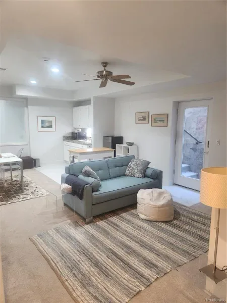 03272026032011 800 32