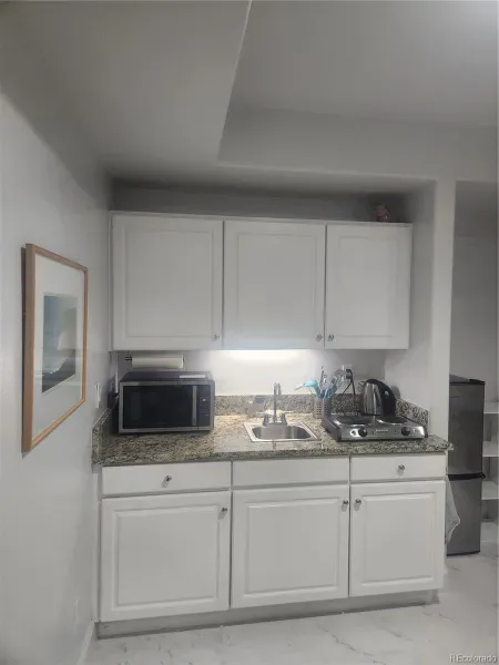 03272026032011 800 34