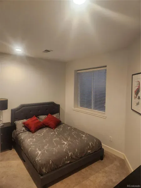 03272026032011 800 40