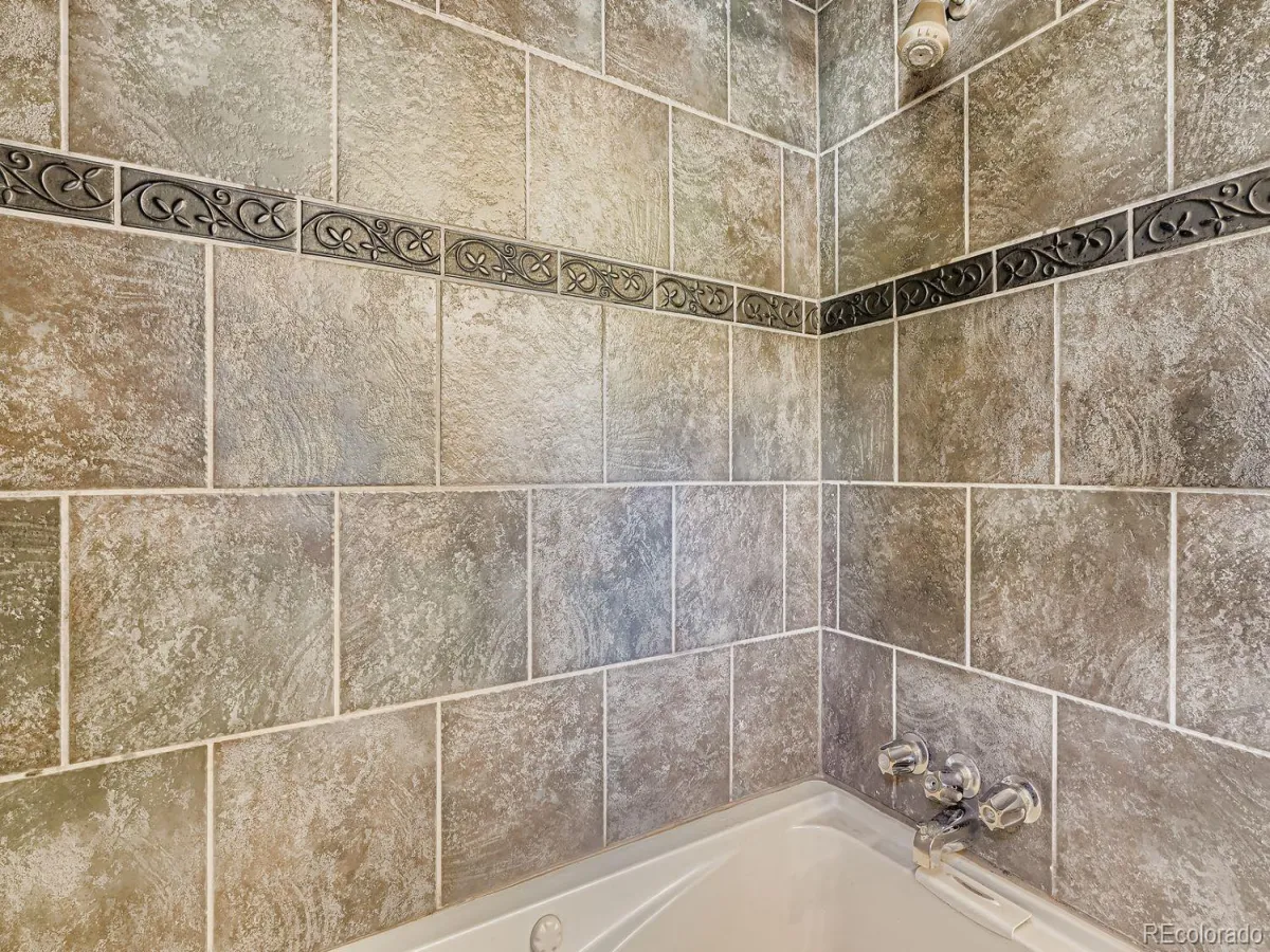 1067 S Joplin Way Aurora CO 80017 MLS #REC4866232 04292026093531 1200 13