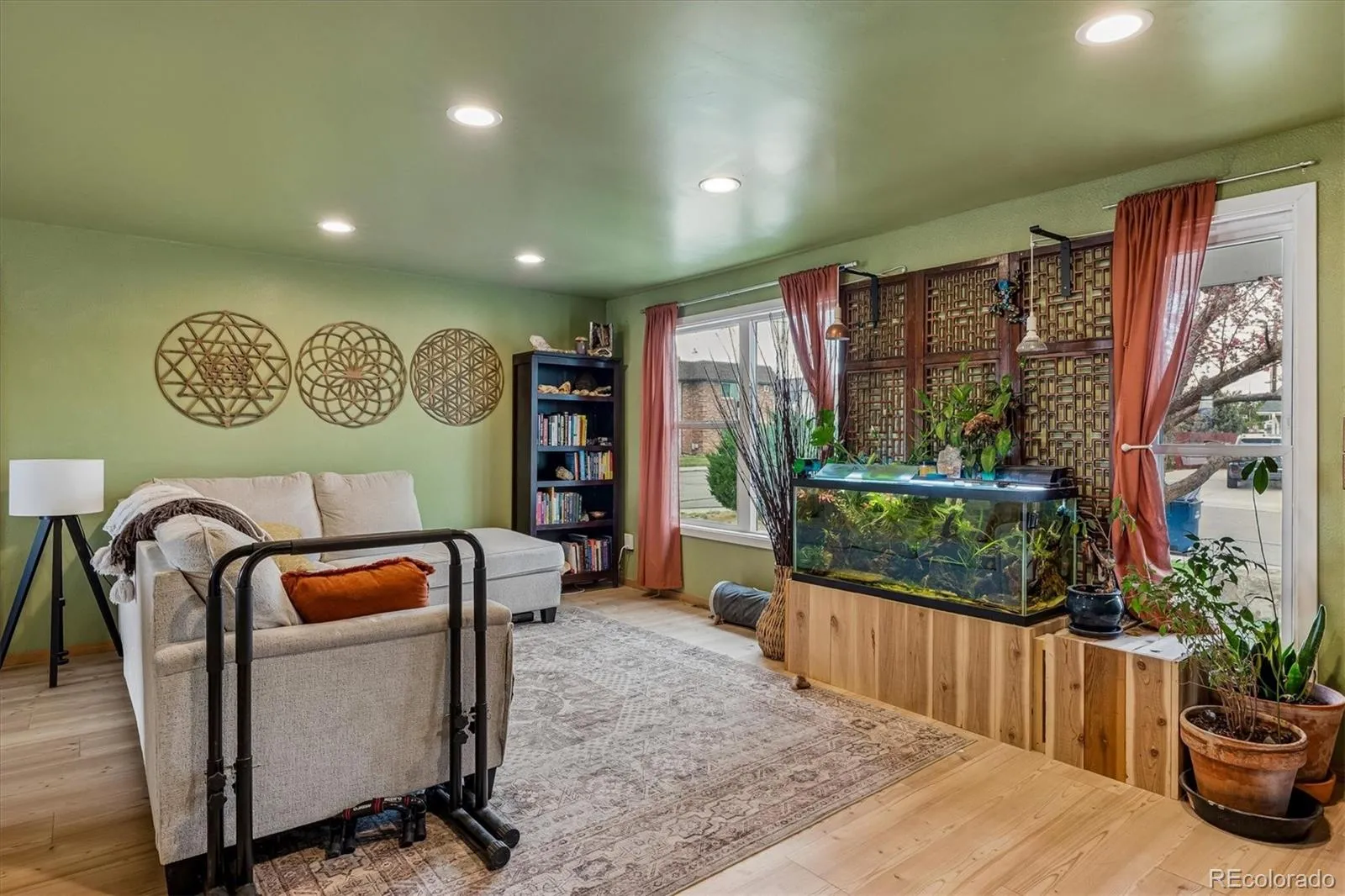 04162026202116 1600 3