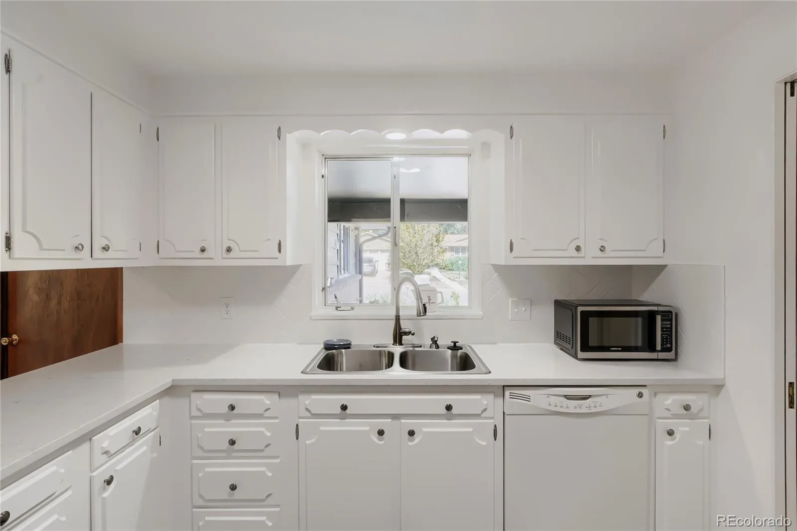 2719 S Kendall Way Denver CO 80227 MLS #REC4873111 06132026033903 1600 11