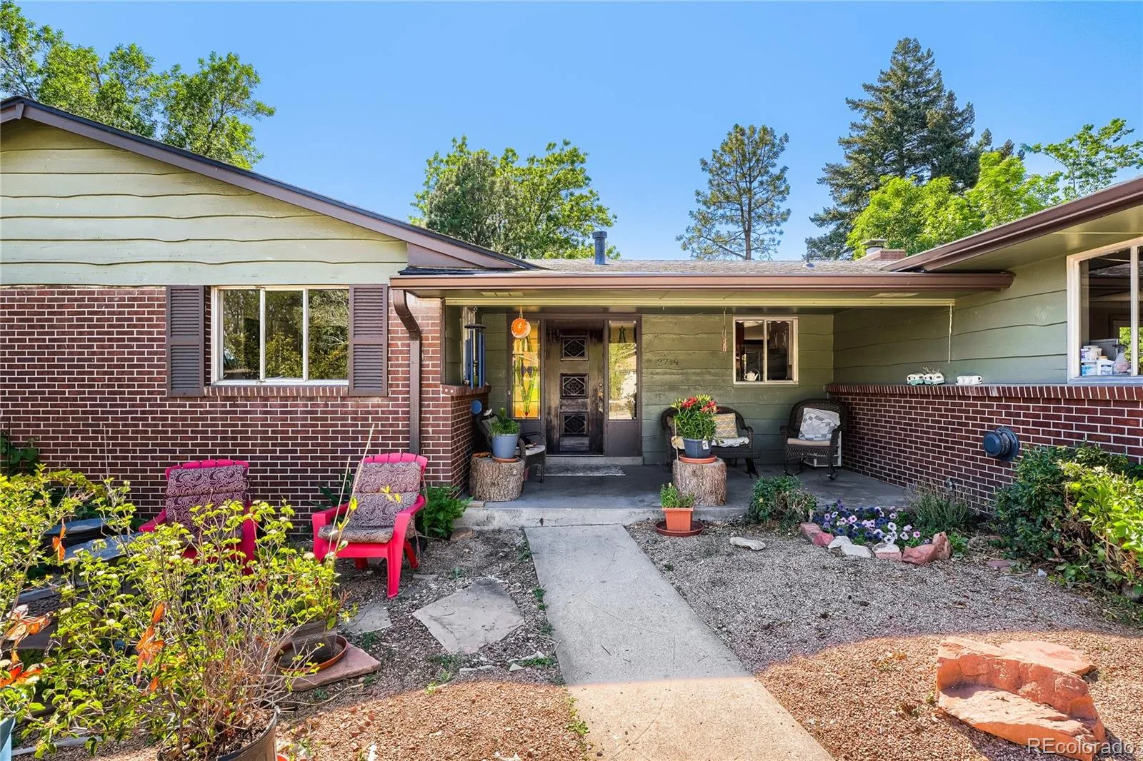 2719 S Kendall Way Denver CO 80227 MLS #REC4873111 06132026033903 1600 2