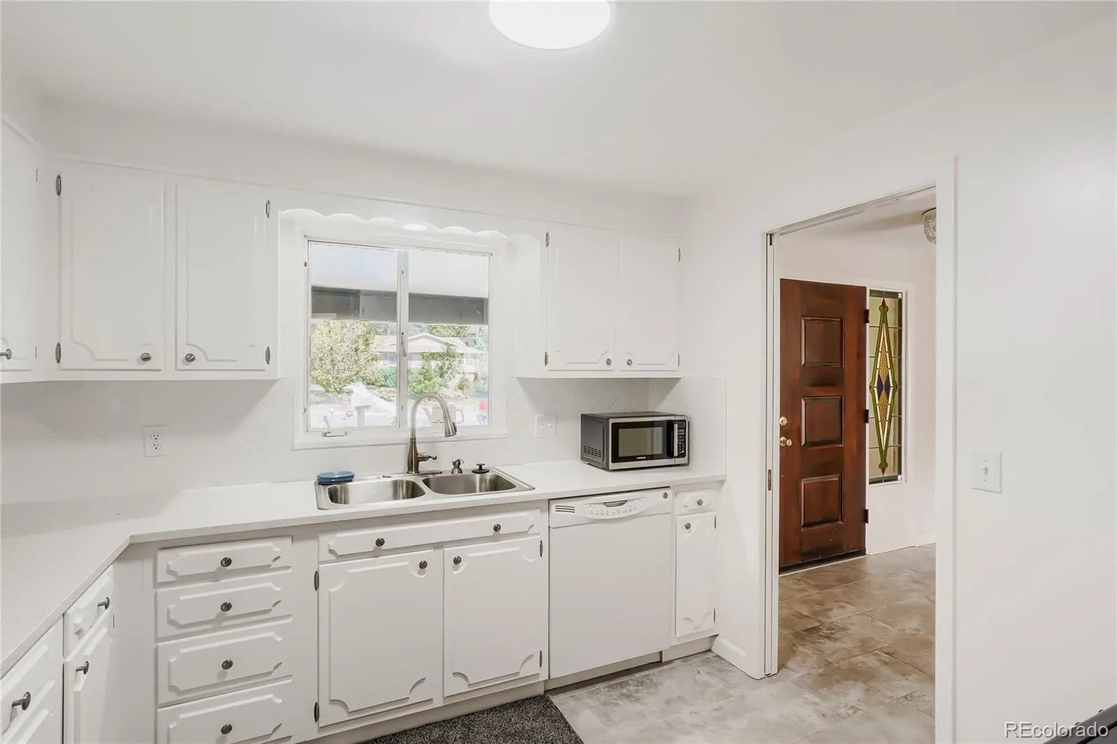 2719 S Kendall Way Denver CO 80227 MLS #REC4873111 06132026033903 1600 8