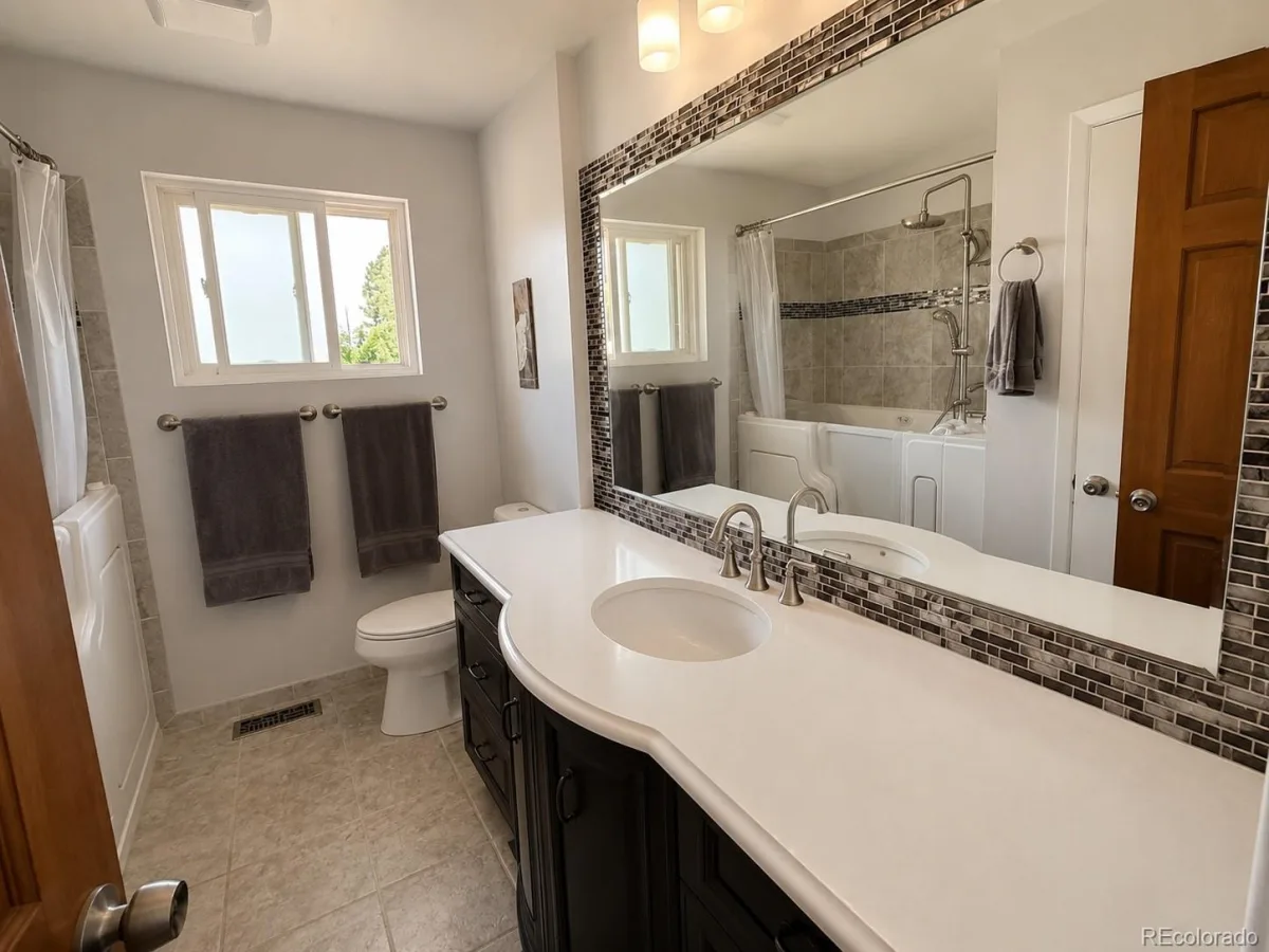 614 E Geddes Avenue Centennial CO 80122 | MLS #REC4874819 08132026234022 1200 9
